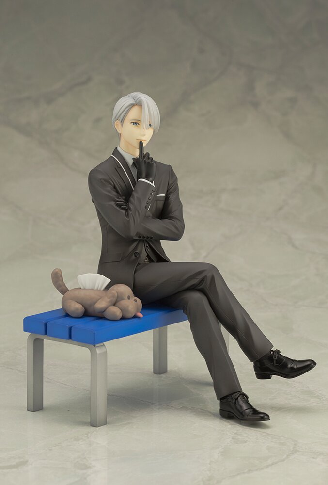 Yuri on ice victor hot sale figure