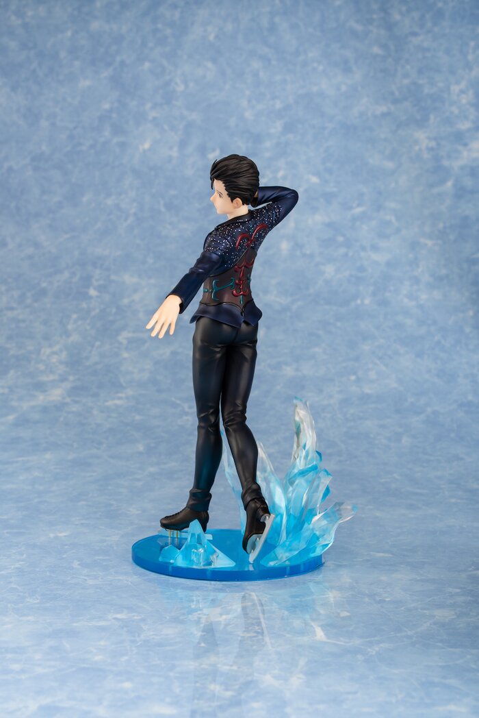 yuuri katsuki figure