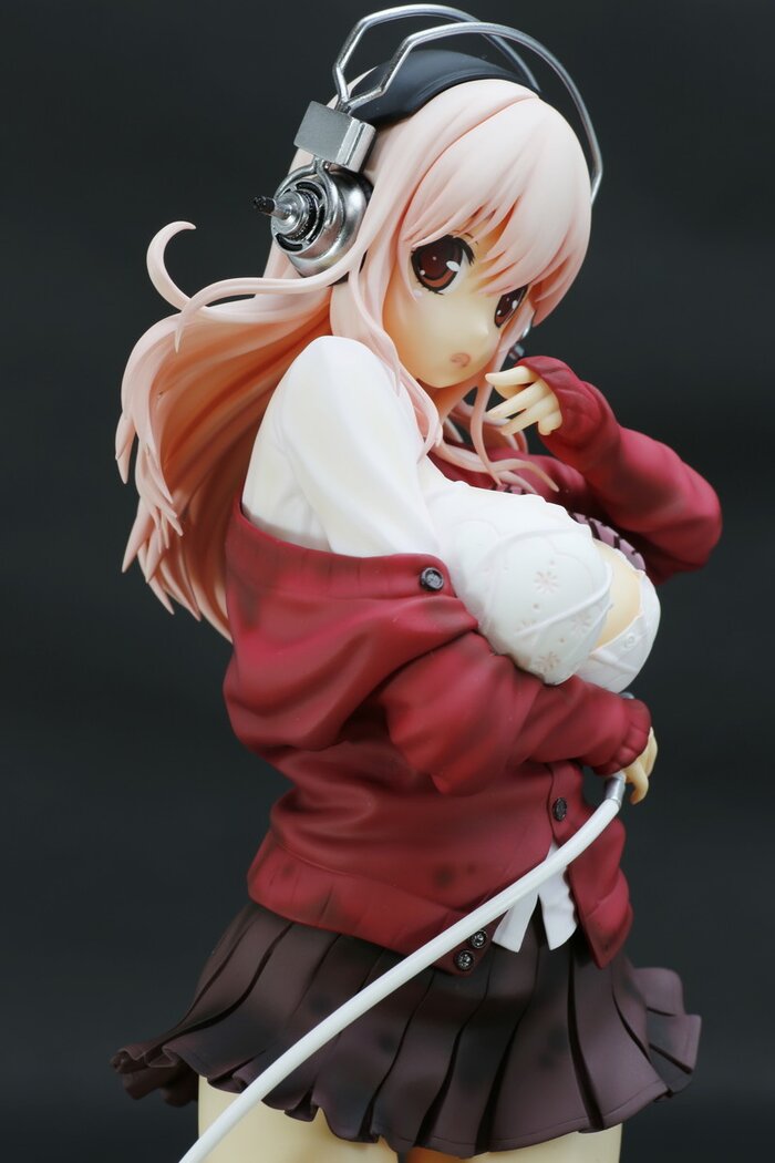 sonico nude figure