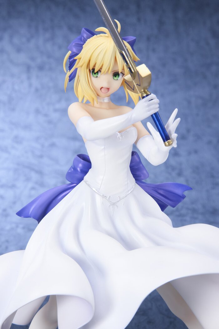 saber suit figure