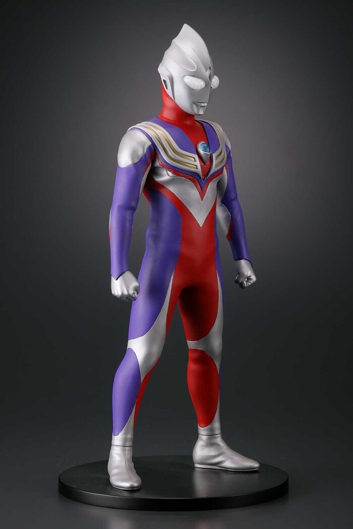 Character Classics Ultraman Tiga Figure: KAIYODO - Da77016390284c3887540D5b4a474692