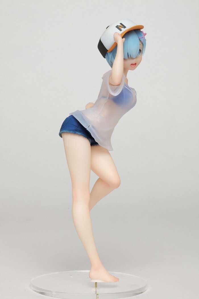 rem swimsuit figure