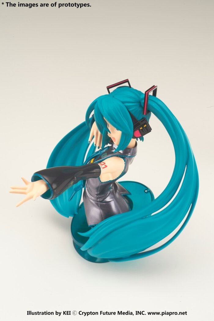 hatsune miku bust