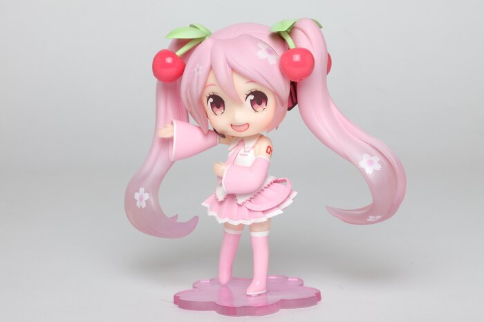 hatsune miku doll crystal figure