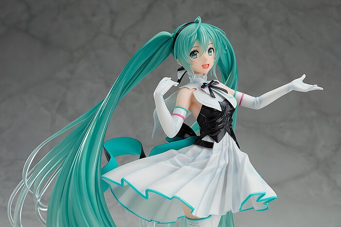 hatsune miku symphony 2019 figure