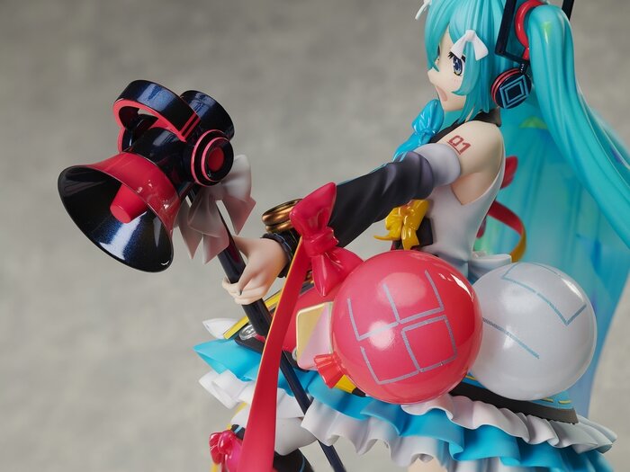 magical mirai miku figure