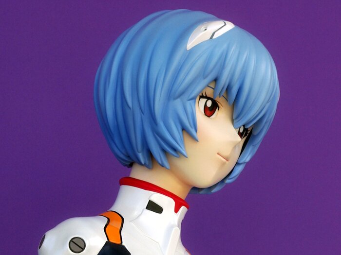 life size rei figure