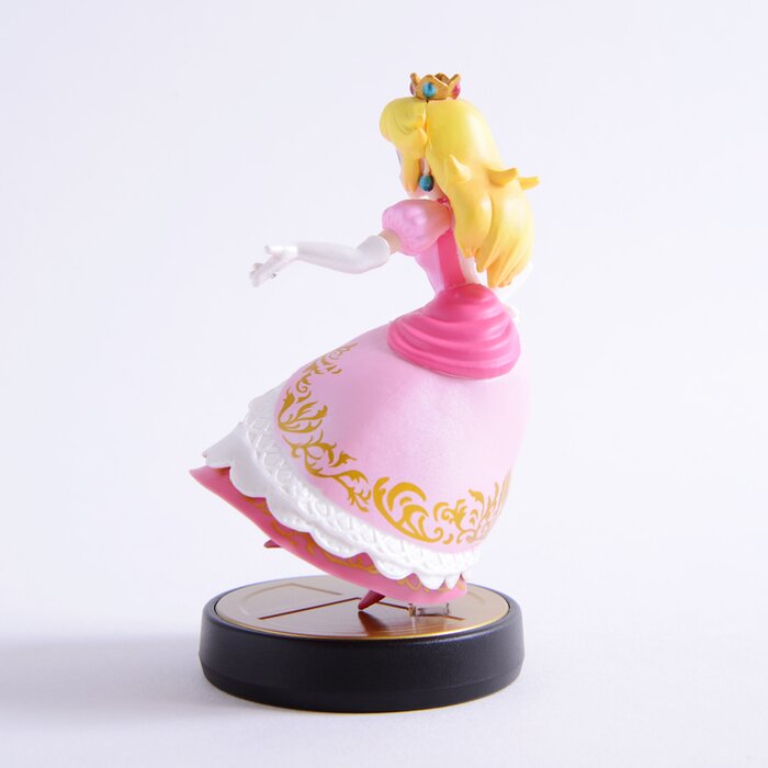 peach super smash bros amiibo