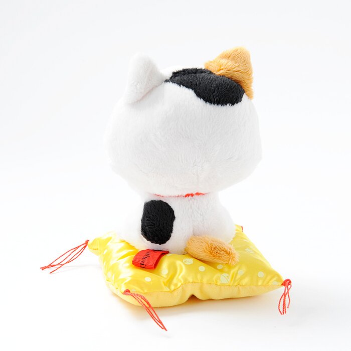 kutusita nyanko cat plush