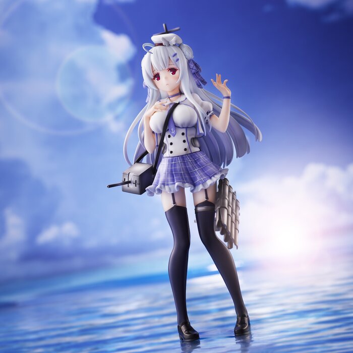 azur lane cygnet figure