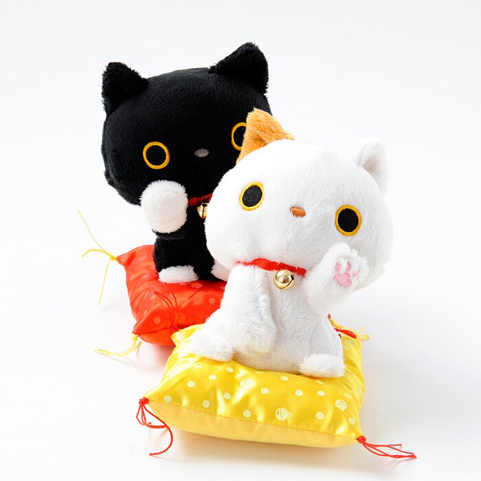 nyanko hug me plush