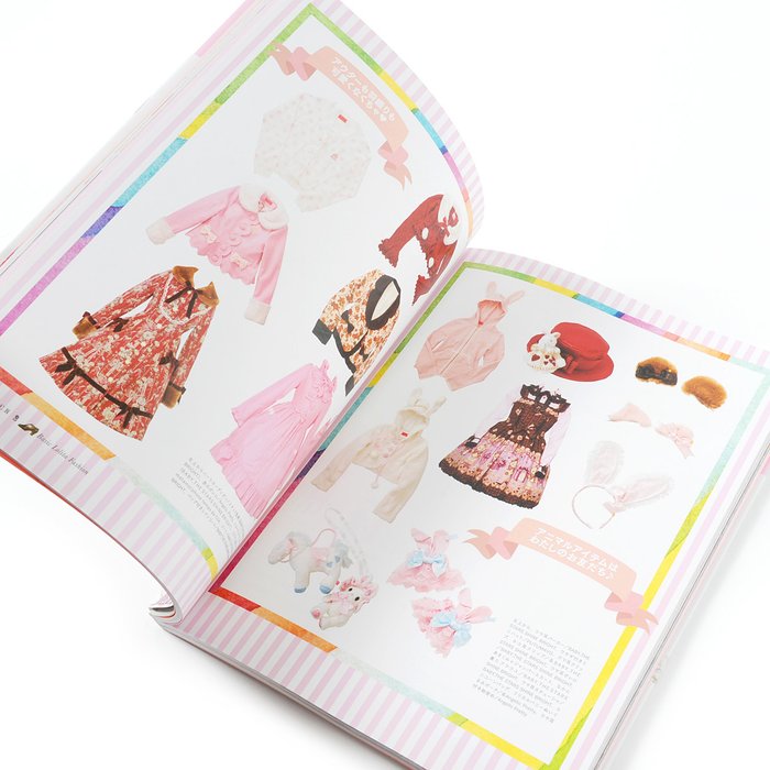 lolita-fashion-book-tokyo-otaku-mode-tom