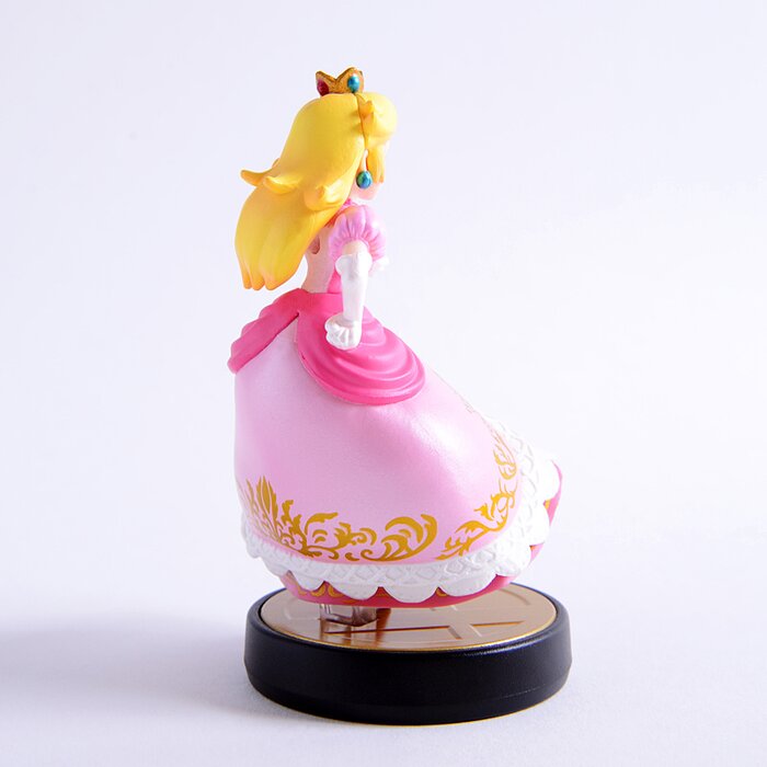 peach amiibo gamestop