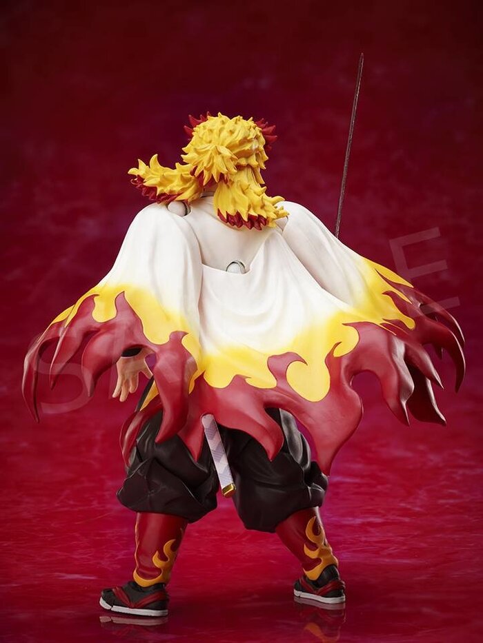 kyojuro rengoku mugen train demon slayer kimetsu no yaiba figure