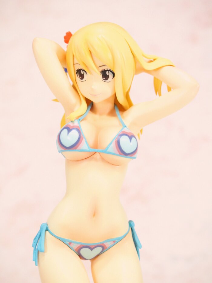 lucy heartfilia nendoroid