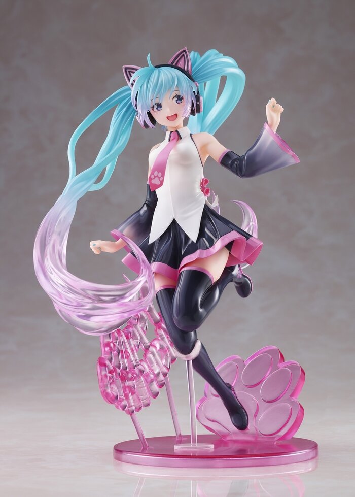 miku figurine