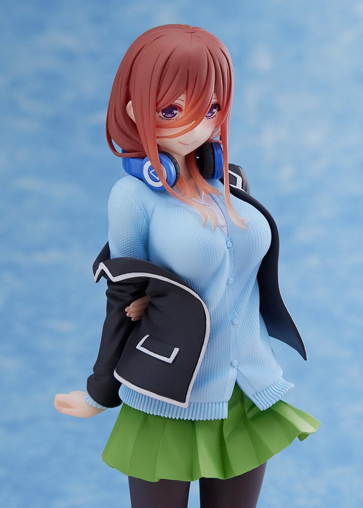 the quintessential quintuplets bride figure