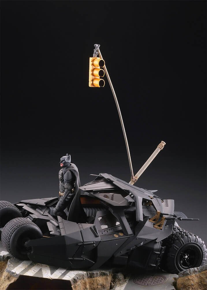 Kaiyodo Sci-fi Revoltech 047 Batmobile Tumbler Vehicle