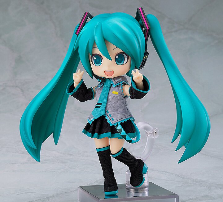 Hatsune buy Miku Nendoroid Doll