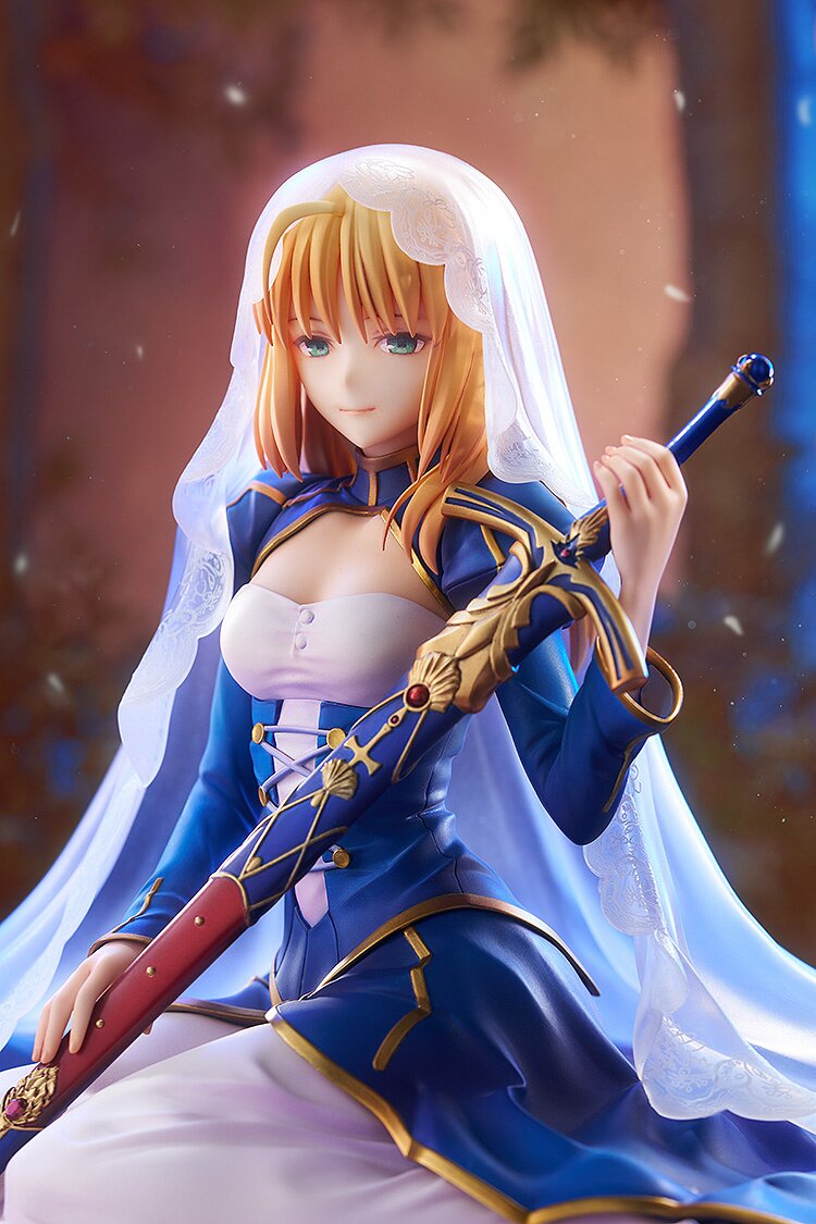 Fate/stay night Saber -Garden of Avalon- 1/7 Scale Figure
