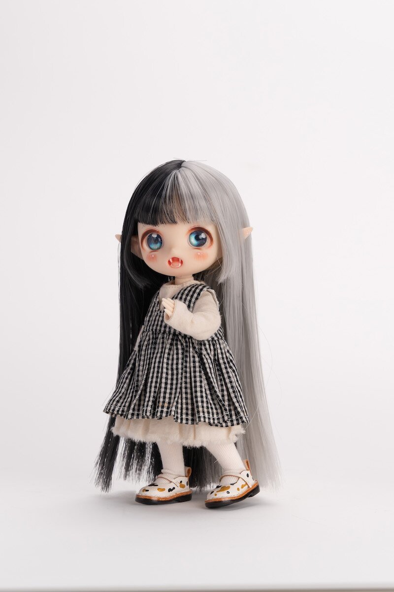 Piccodo Doll Wig Hime Cut (Two-tone: Black & White)