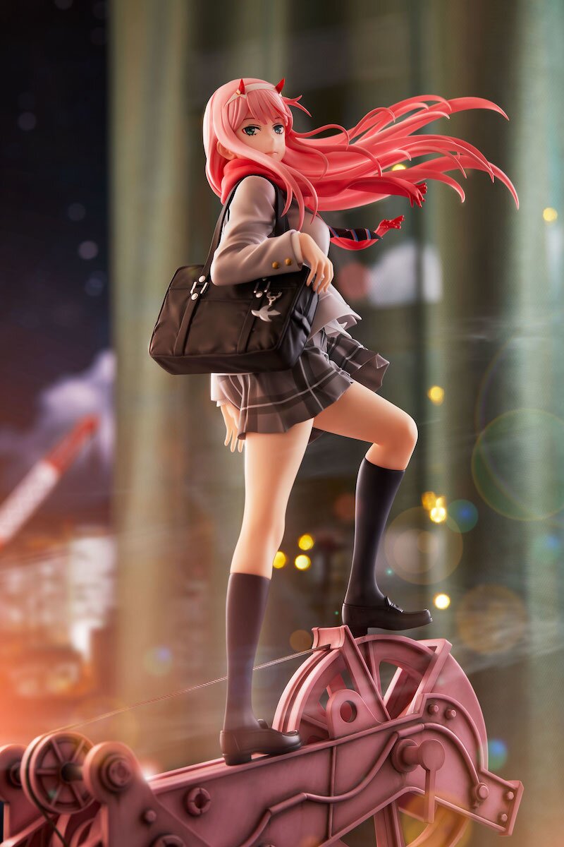  Taito Darling in The FRANXX Coreful Figure Zero Two Uniform  Ver. Figure Statue Japanese Ver. : Toys & Games