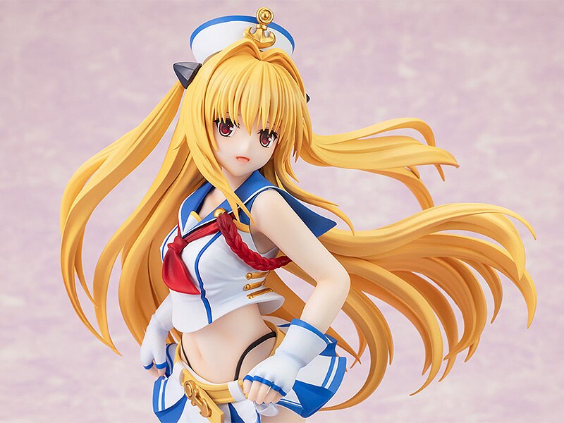 Golden Darkness Breezy Seaside Ver To Love-Ru Darkness Figure