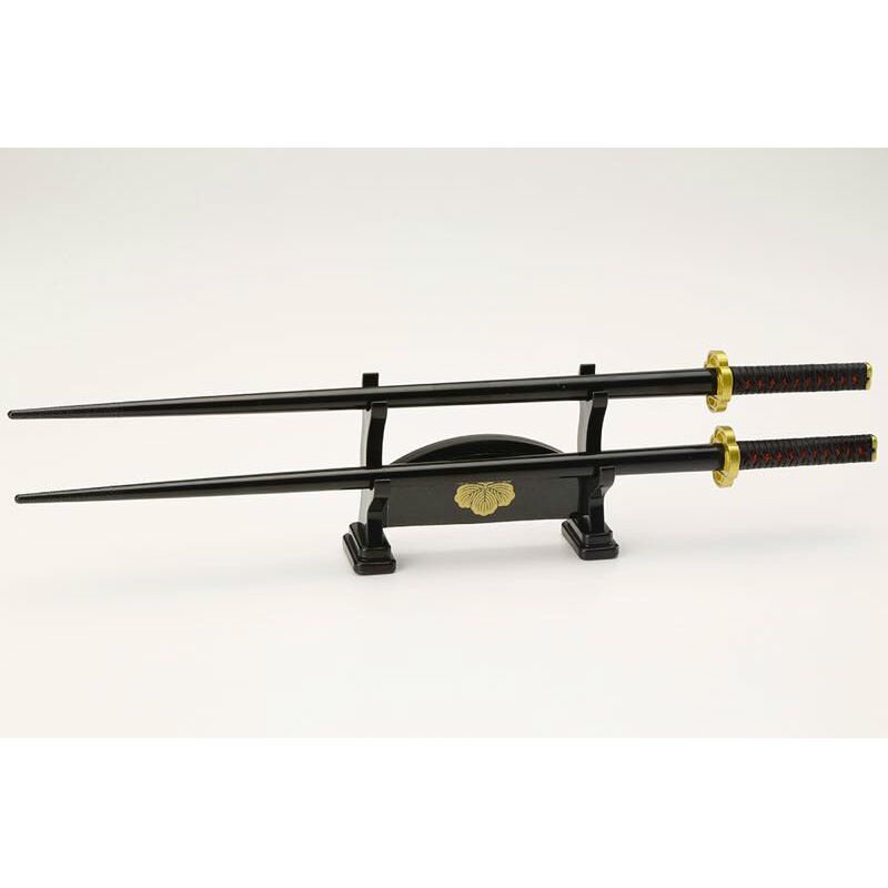 thumbnail image 2 of Kotobukiya Kiyomasa Kato Samurai Chopsticks - Japanese Cultural Design With Sword-Inspired Rest 2 of 12
