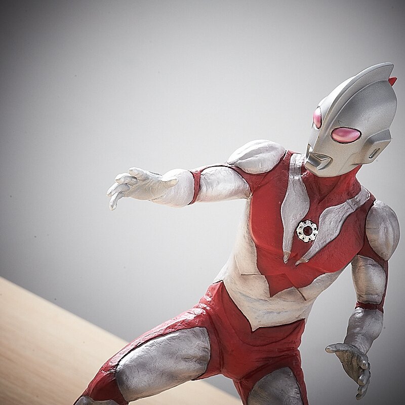 ultraman powered figure