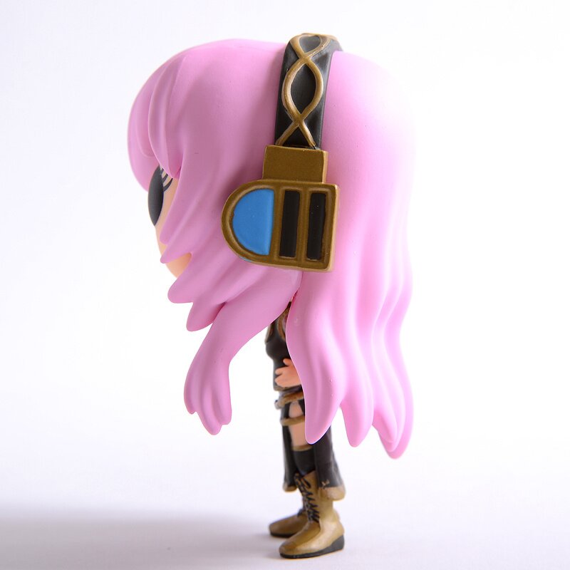 megurine luka pop figure