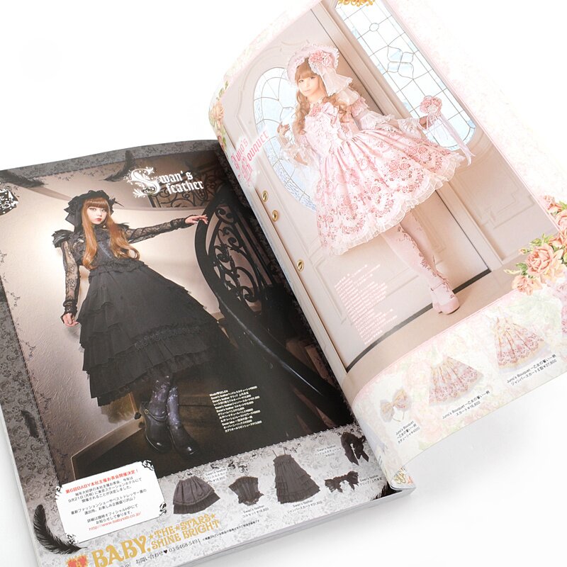 Amazon.com: Gothic & Lolita Bible Vol.51: 9784757335141: Books