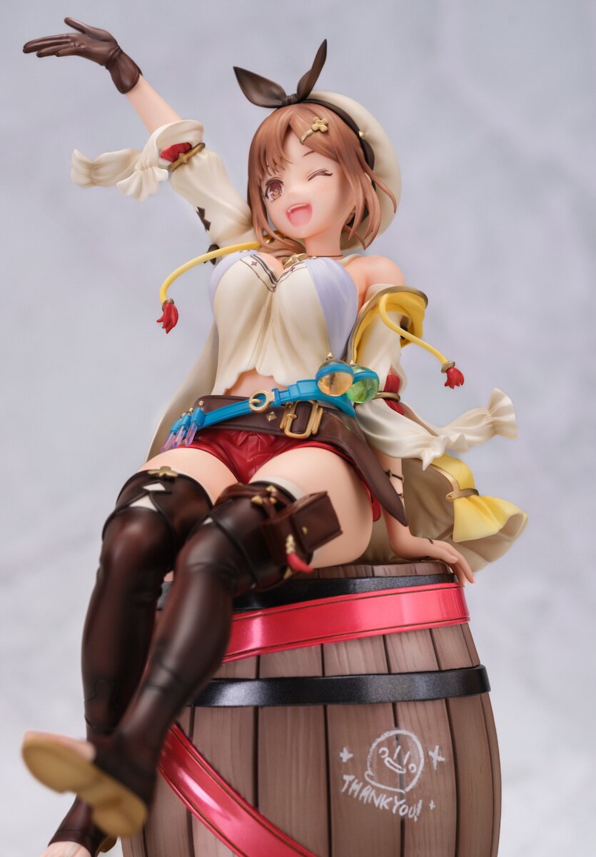 Atelier Ryzaフィギュア Amazon.com: Wonderful Works Atelier 3 Alchemist and Secret