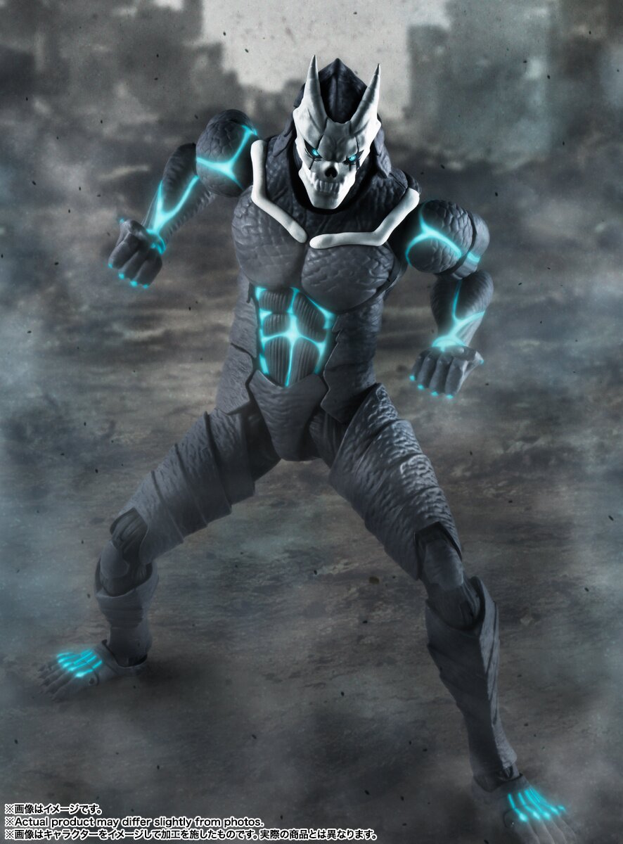 Ultraman Z DX Dark Zet Riser +Coins Card 819g Pretend Hero