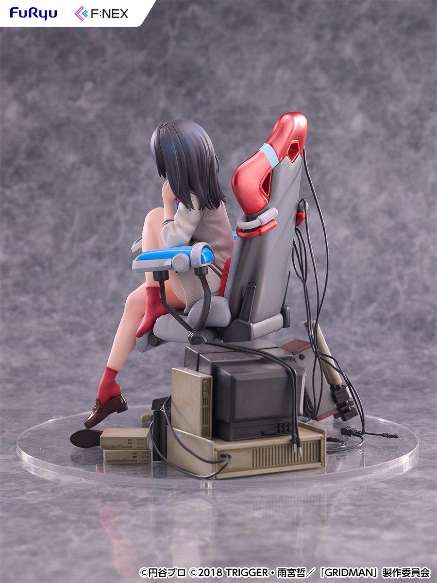 Gridman Universe Rikka Takarada: Gaming Chair Ver. 1/7 Scale
