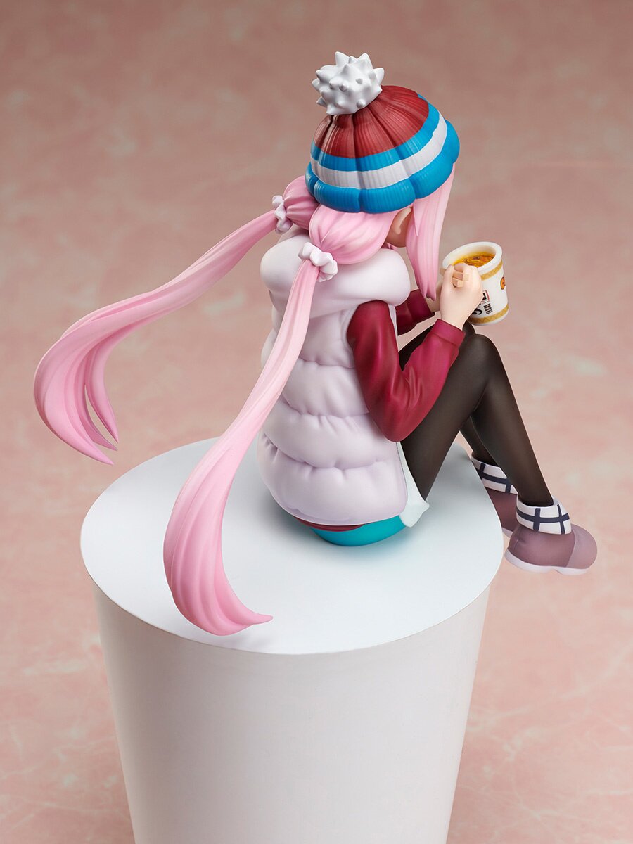 Laid-Back Camp Nadeshiko Kagamihara 1/8 Premium Noodle Stopper Figure