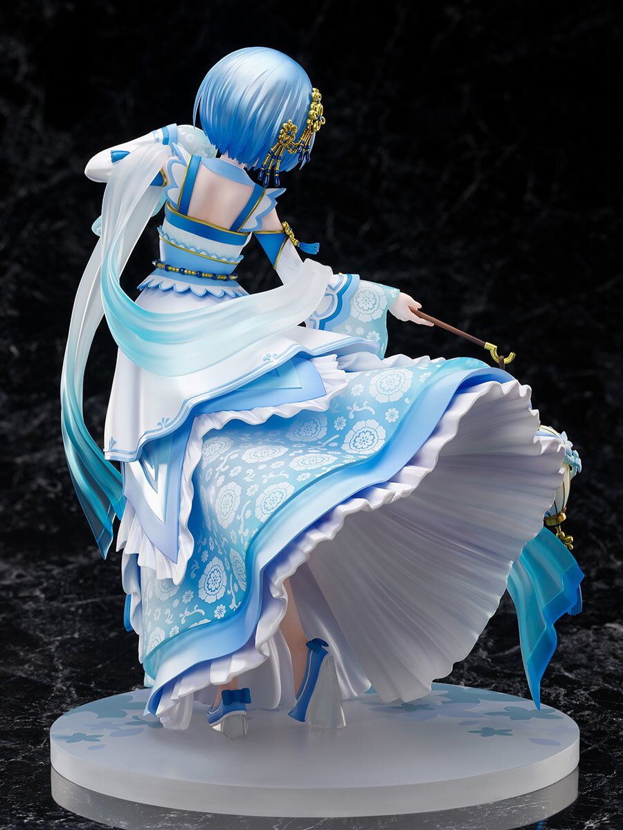 rem hanfu figure