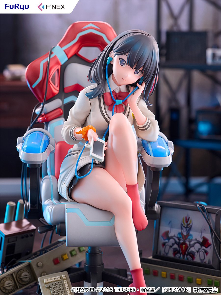 Gridman Universe Rikka Takarada: Gaming Chair Ver. 1/7 Scale