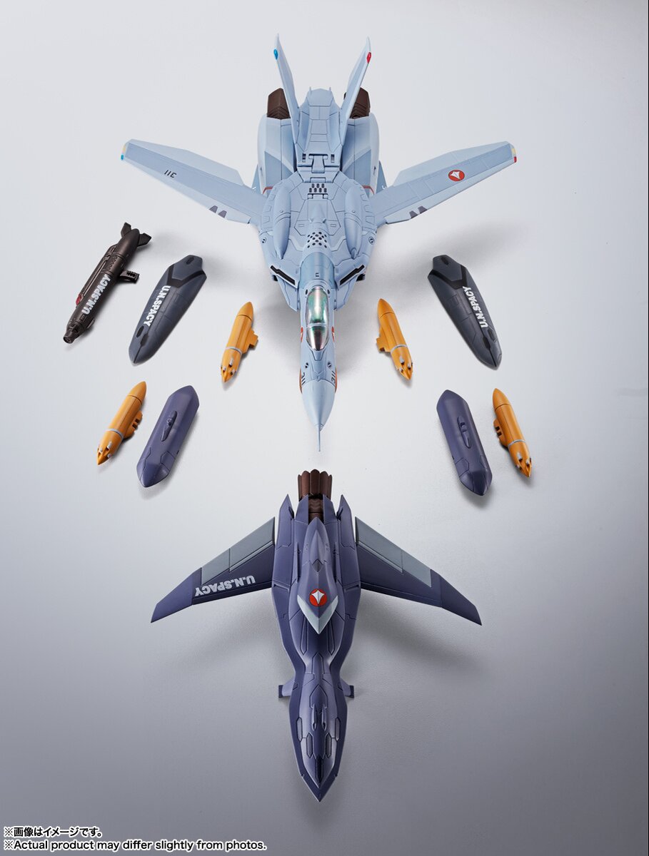 Hi-Metal R Macross Zero VF-0A Phoenix (Shin Kudo Use) + QF-2200D-B