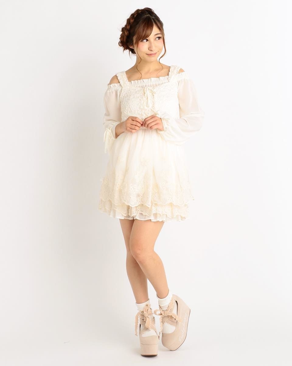 LIZ LISA Lace Off-Shoulder Top - Tokyo Otaku Mode (TOM)