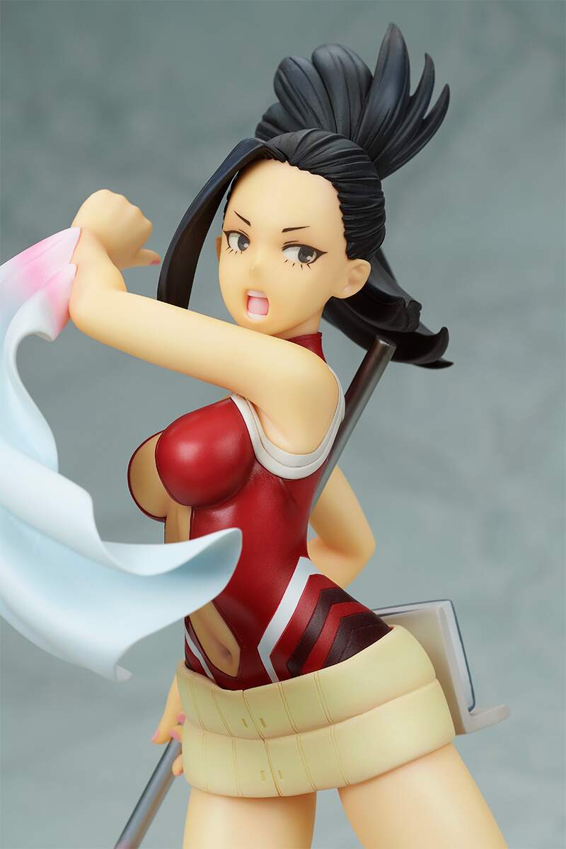 my hero academia momo figure