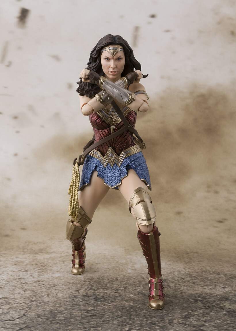 justice league wonder woman figure