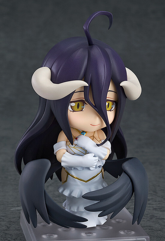 crunchyroll albedo figure