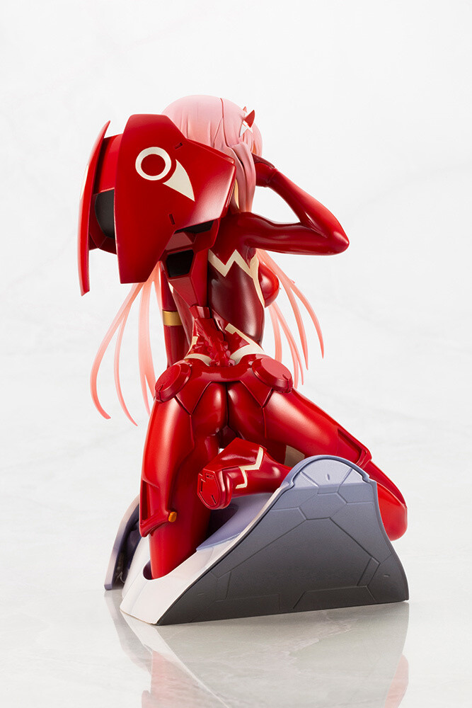 zero two figure kotobukiya