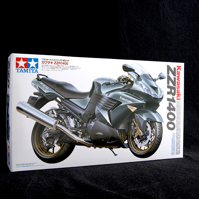 Kawasaki ZZR 1400 Model Kit