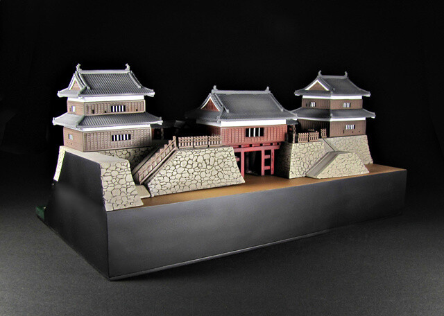 Castle Collection: Shinshu Ueda Castle 1/200 Scale Plastic Model Kit w ...