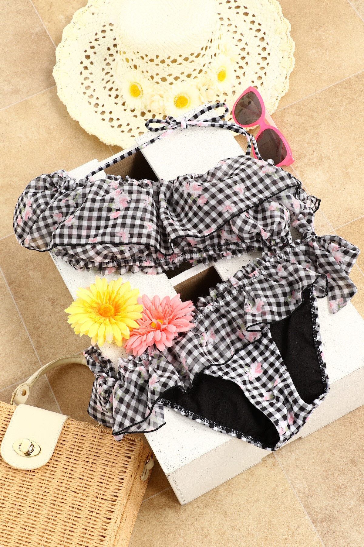 水着 オイルペイント Liz Lisa ビキニ Tgenm11kyc Andradeprint Com Br