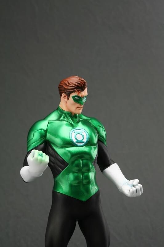 statue green lantern