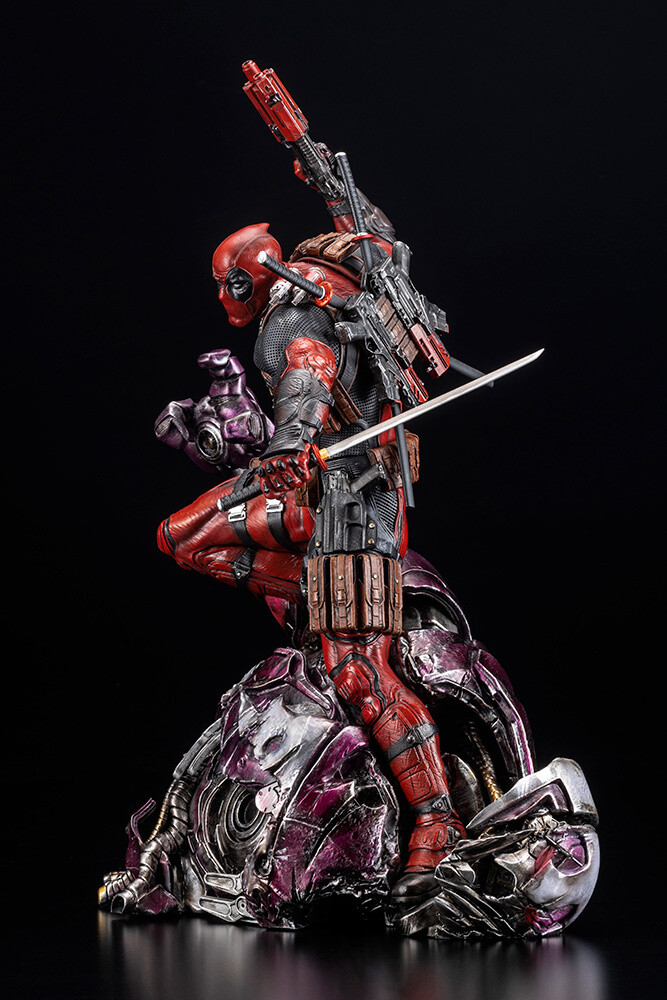 Kotobukiya Marvel Deadpool Statua 1/6 Signature Series - 36 Cm Con Accessori - 5