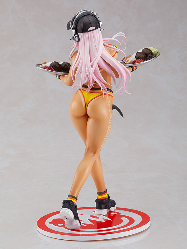 super sonico bikini waitress