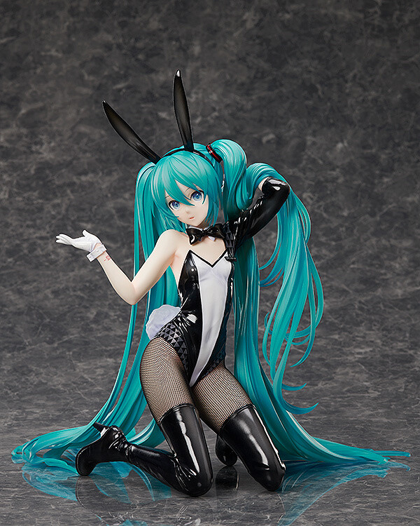 Hatsune Miku: Bunny Ver. Art By SanMuYYB 1/4 Scale Figure: FREEing 32% ...